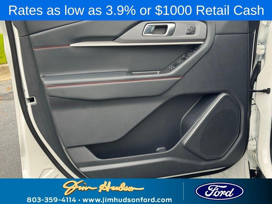 new 2025 Ford Explorer car, priced at $53,040