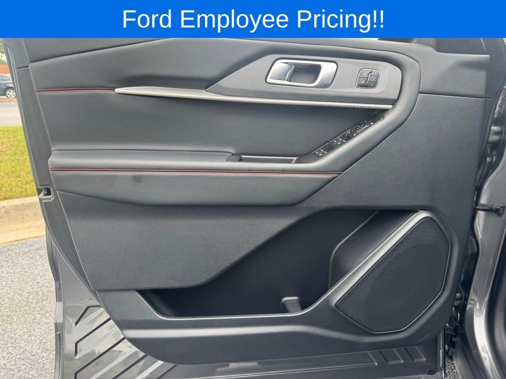 new 2025 Ford Explorer car, priced at $46,323