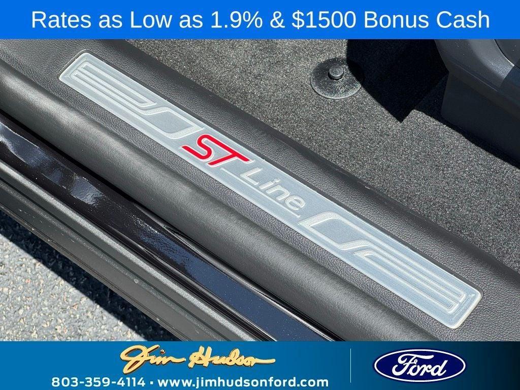 new 2025 Ford Explorer car, priced at $50,235