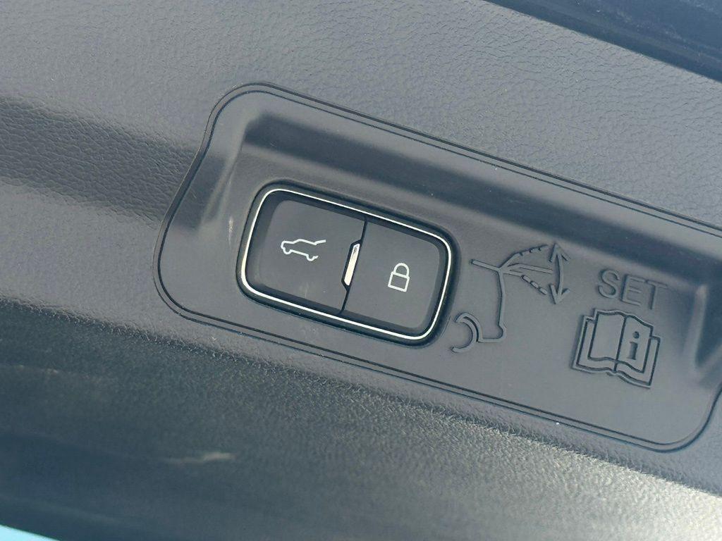 used 2023 Ford Explorer car, priced at $32,999