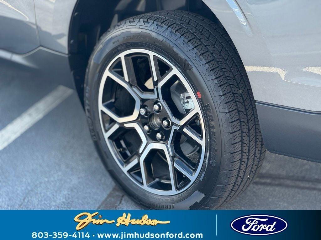 new 2025 Ford Maverick car, priced at $37,660