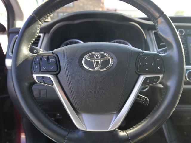 used 2019 Toyota Highlander car, priced at $22,529