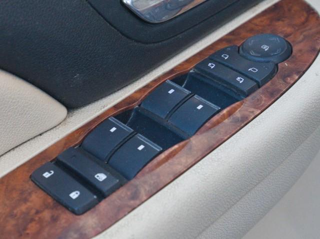 used 2007 Chevrolet Avalanche car, priced at $7,550