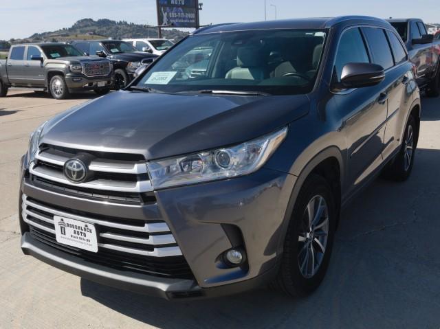 used 2018 Toyota Highlander car, priced at $23,563