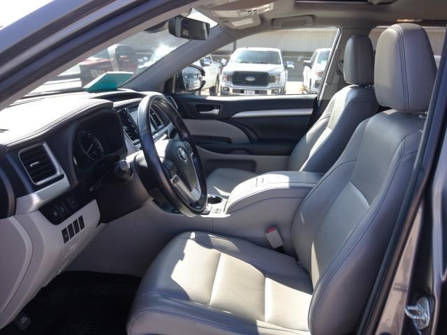 used 2018 Toyota Highlander car, priced at $23,563