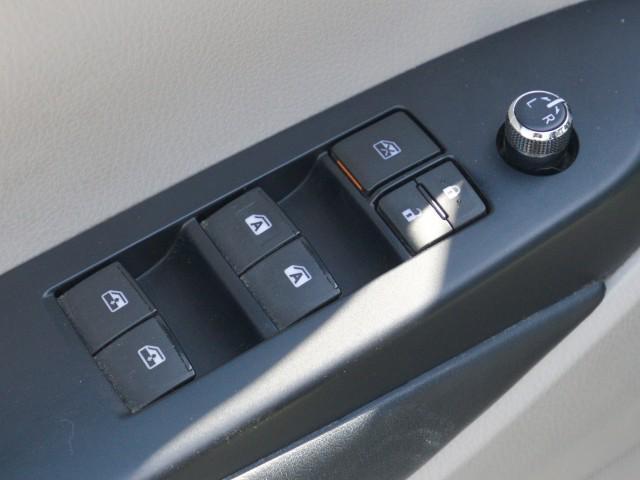 used 2018 Toyota Highlander car, priced at $23,563