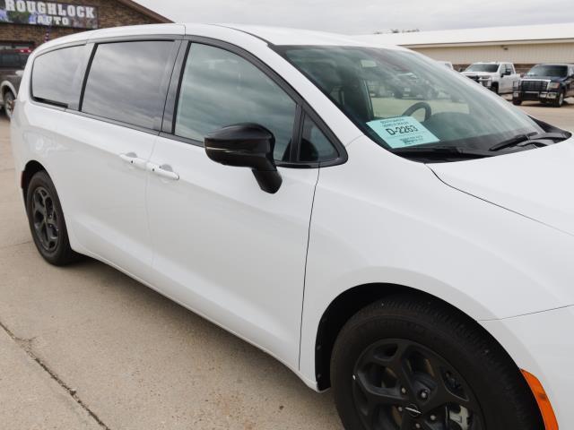 used 2024 Chrysler Pacifica Hybrid car, priced at $39,930