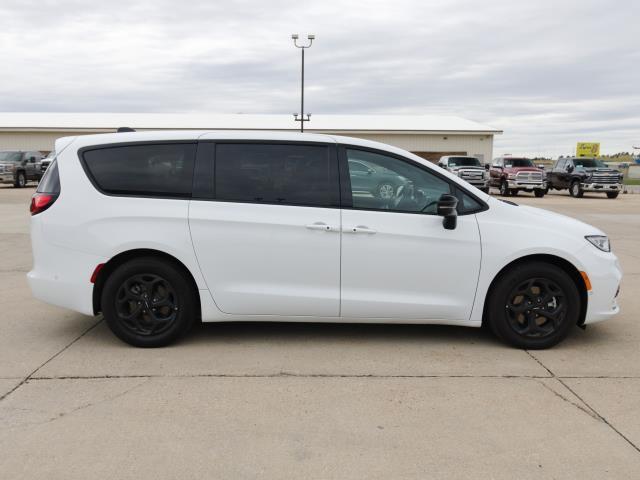 used 2024 Chrysler Pacifica Hybrid car, priced at $39,930