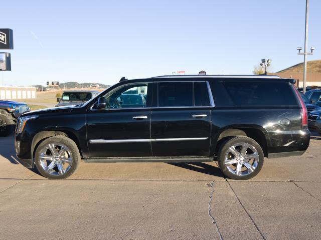 used 2017 Cadillac Escalade ESV car, priced at $33,888