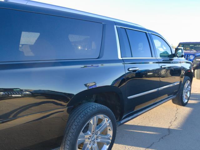 used 2017 Cadillac Escalade ESV car, priced at $33,888