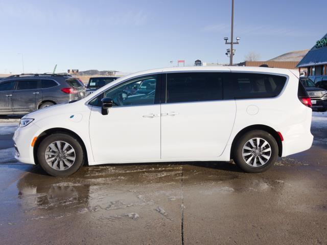 used 2024 Chrysler Pacifica Hybrid car, priced at $38,994