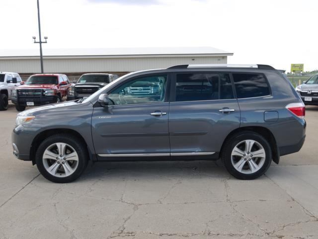 used 2013 Toyota Highlander car, priced at $17,984