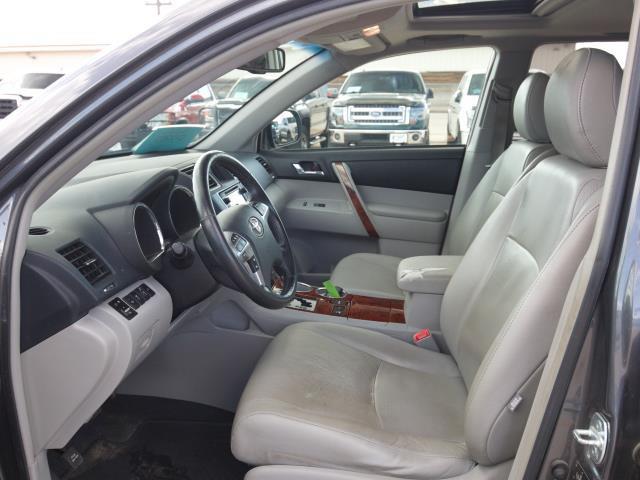 used 2013 Toyota Highlander car, priced at $17,984