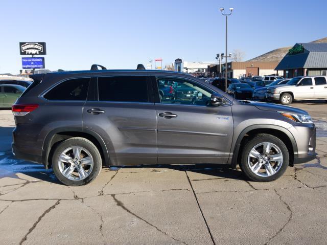 used 2017 Toyota Highlander Hybrid car, priced at $22,987