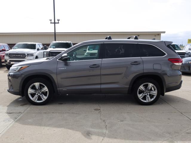 used 2017 Toyota Highlander Hybrid car, priced at $22,024