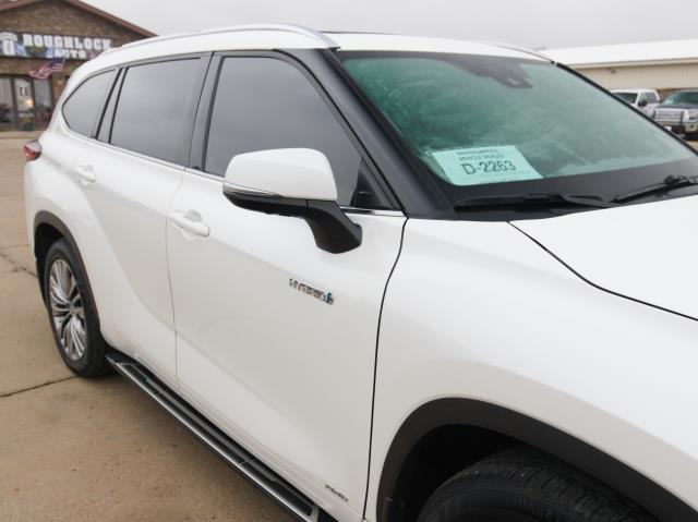 used 2021 Toyota Highlander Hybrid car, priced at $37,994