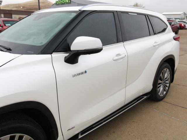 used 2021 Toyota Highlander Hybrid car, priced at $37,994