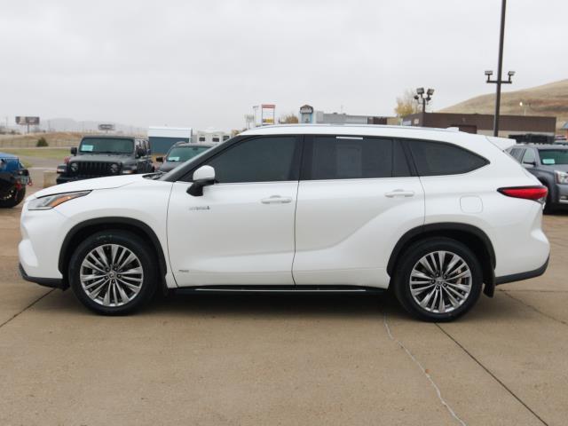 used 2021 Toyota Highlander Hybrid car, priced at $37,994