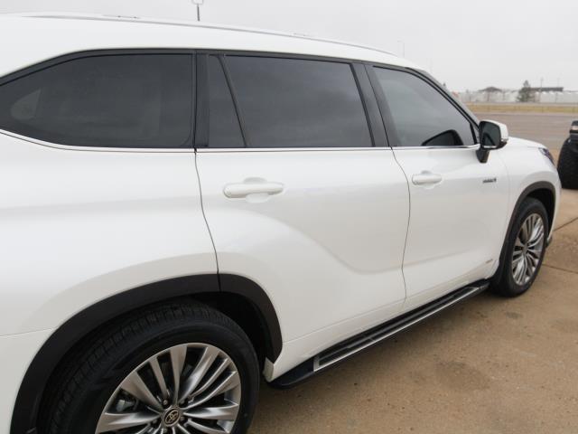 used 2021 Toyota Highlander Hybrid car, priced at $37,994