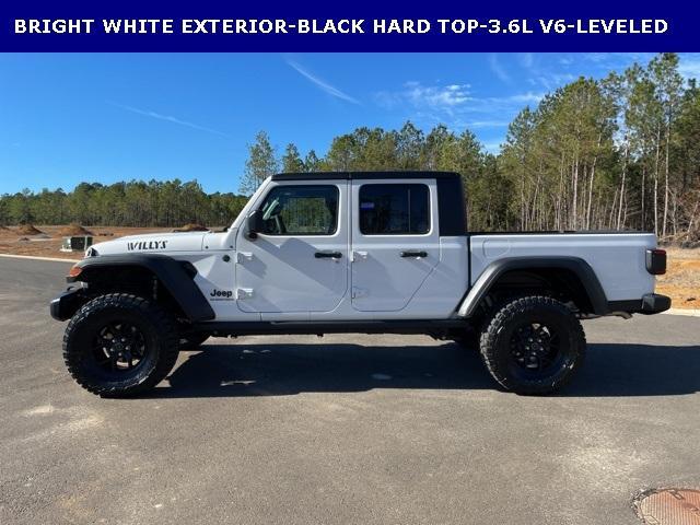 new 2025 Jeep Gladiator car, priced at $50,000