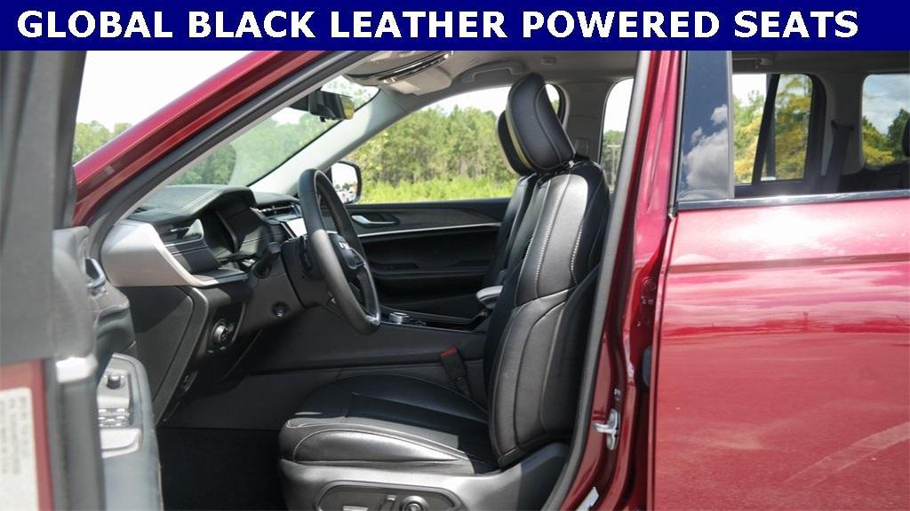 used 2023 Jeep Grand Cherokee car, priced at $30,814