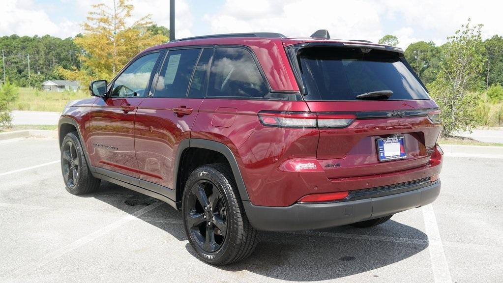used 2023 Jeep Grand Cherokee car, priced at $30,814