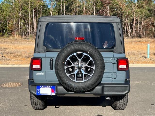 new 2025 Jeep Wrangler car, priced at $36,777