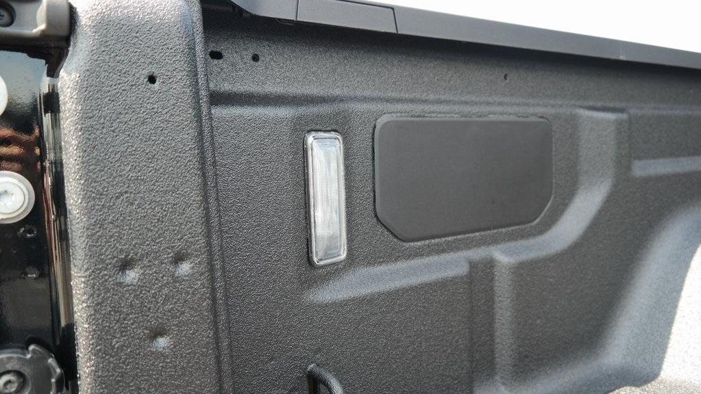 new 2025 Jeep Gladiator car, priced at $42,827