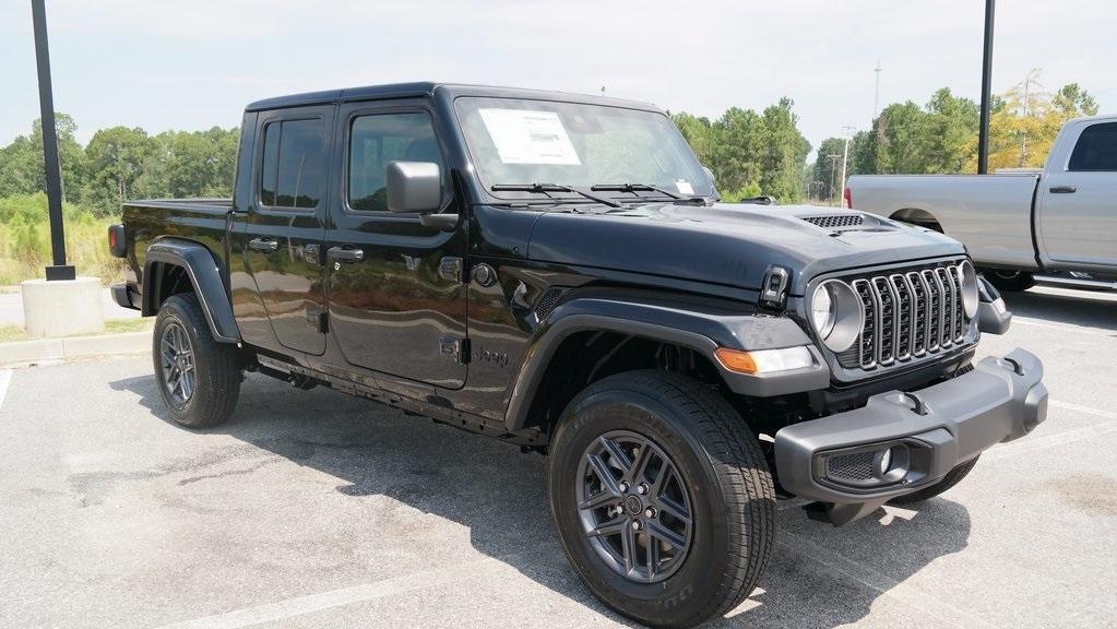 new 2025 Jeep Gladiator car, priced at $42,827
