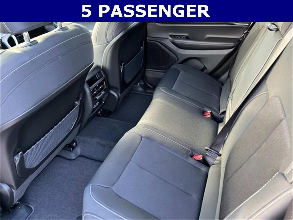 new 2025 Jeep Grand Cherokee car, priced at $32,727