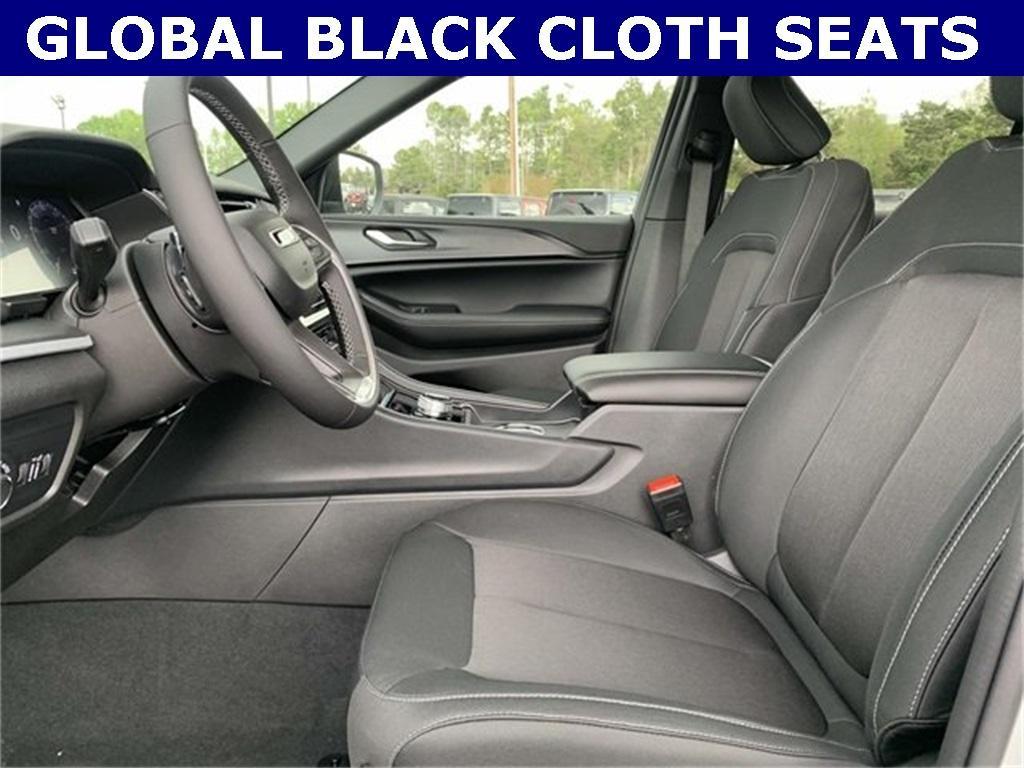 new 2025 Jeep Grand Cherokee L car, priced at $35,827