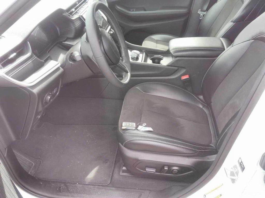 used 2023 Jeep Grand Cherokee car, priced at $27,474