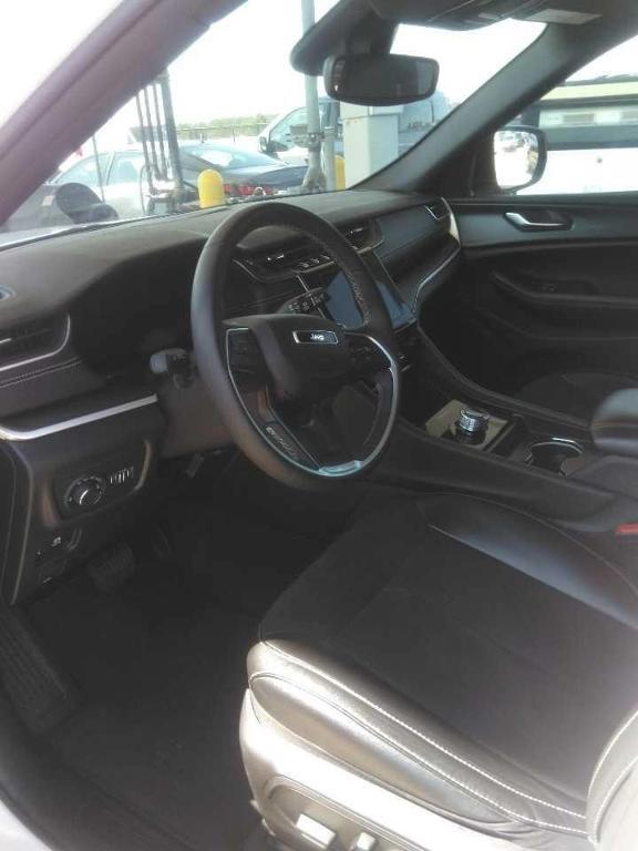 used 2023 Jeep Grand Cherokee car, priced at $27,474