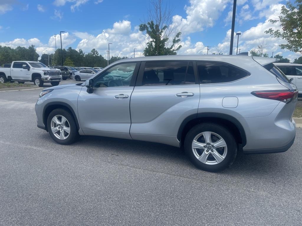 used 2023 Toyota Highlander car, priced at $33,777