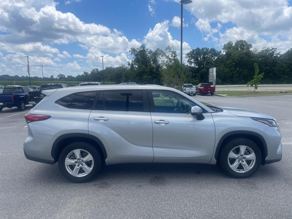 used 2023 Toyota Highlander car, priced at $33,777