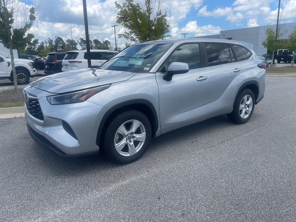 used 2023 Toyota Highlander car, priced at $33,777