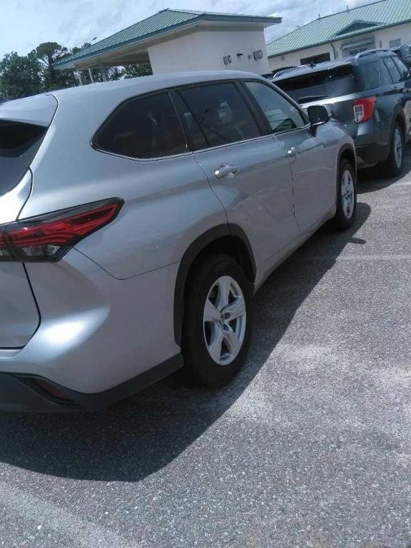 used 2023 Toyota Highlander car, priced at $33,777