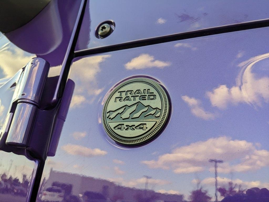 new 2026 Jeep Gladiator car, priced at $46,177