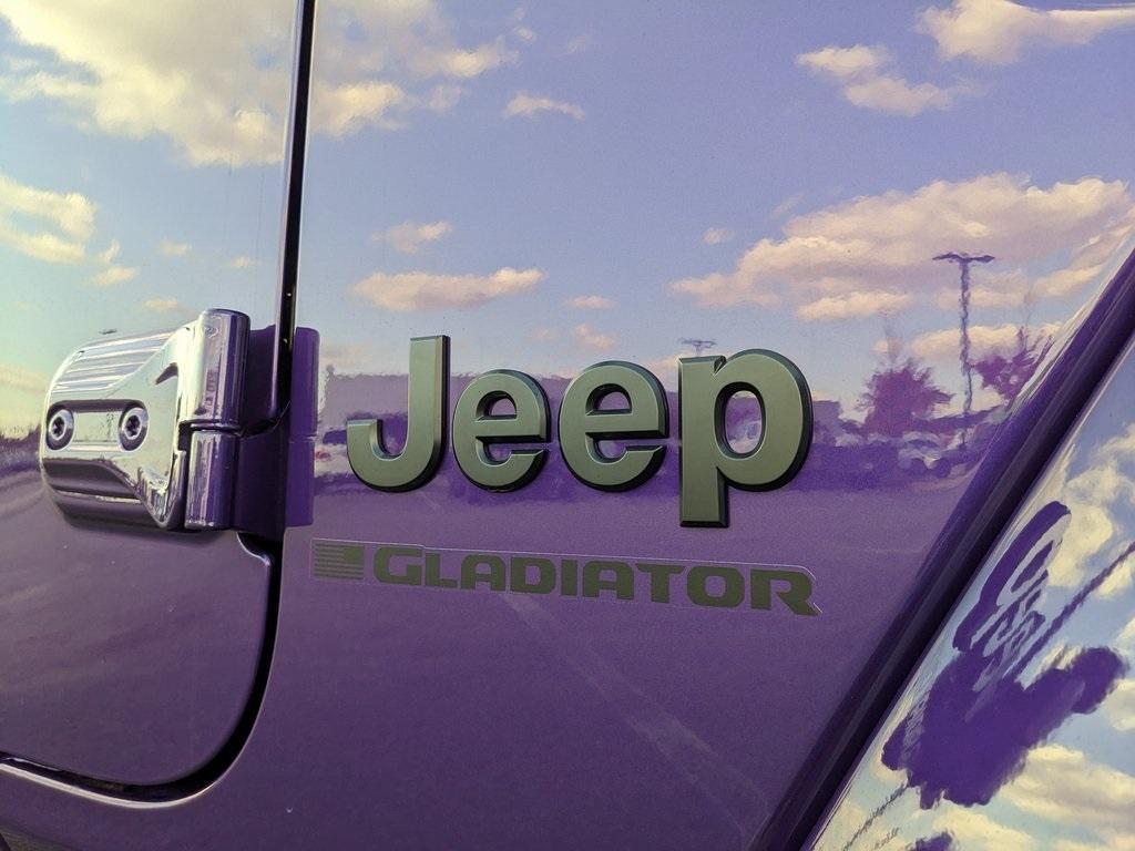 new 2026 Jeep Gladiator car, priced at $46,177