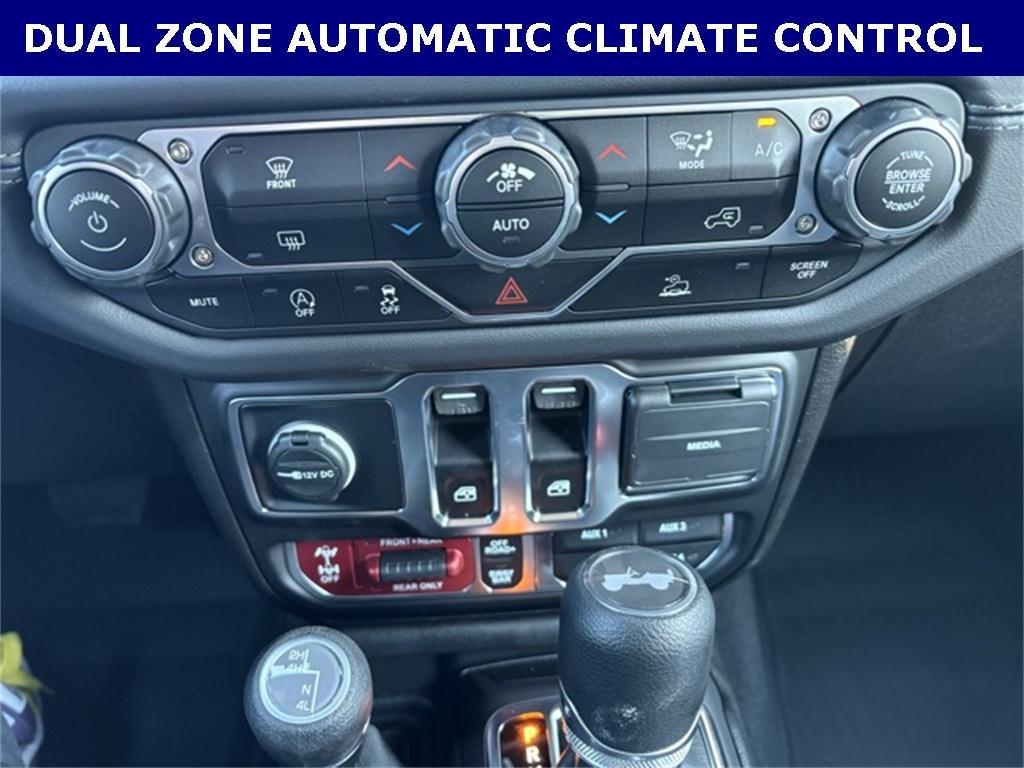 new 2025 Jeep Wrangler car, priced at $45,877