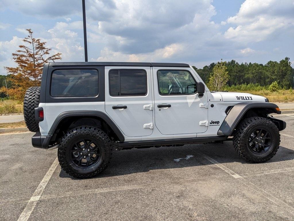 new 2025 Jeep Wrangler car, priced at $46,277