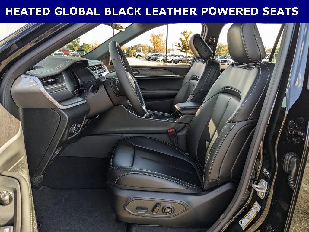 new 2025 Jeep Grand Cherokee car, priced at $41,427