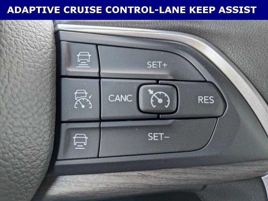 new 2025 Jeep Grand Cherokee car, priced at $41,427