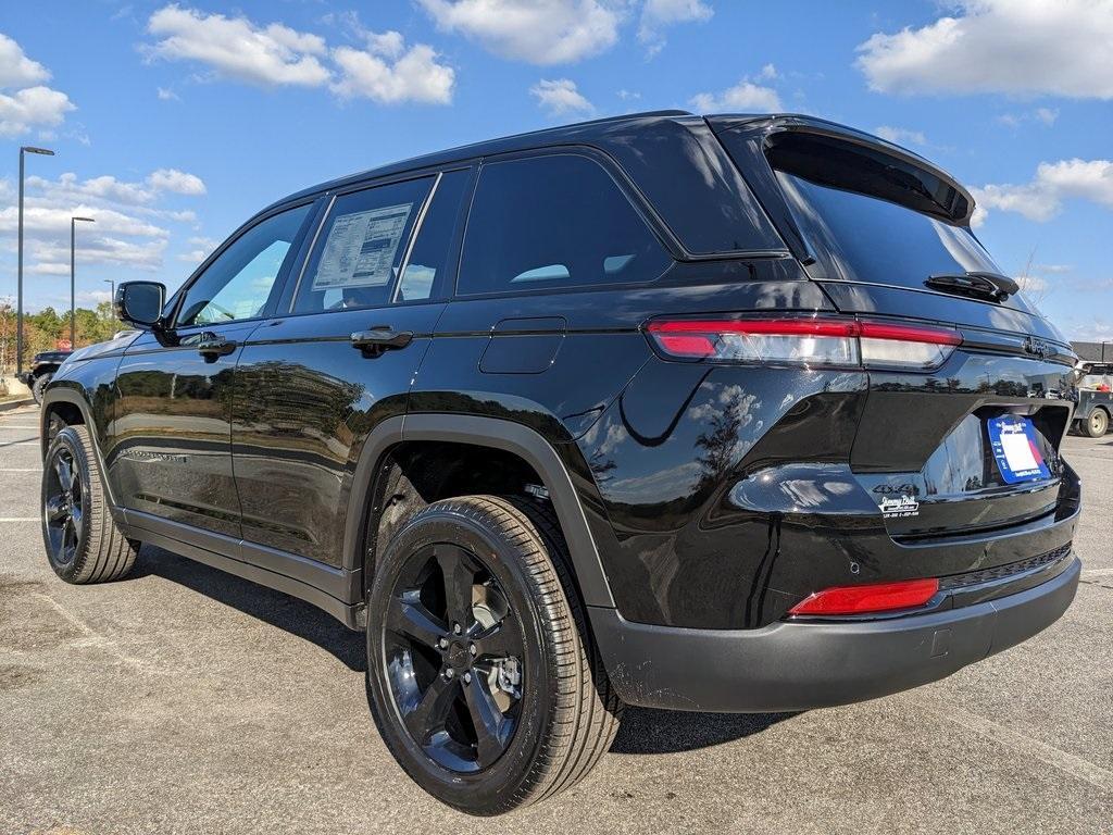 new 2025 Jeep Grand Cherokee car, priced at $41,427