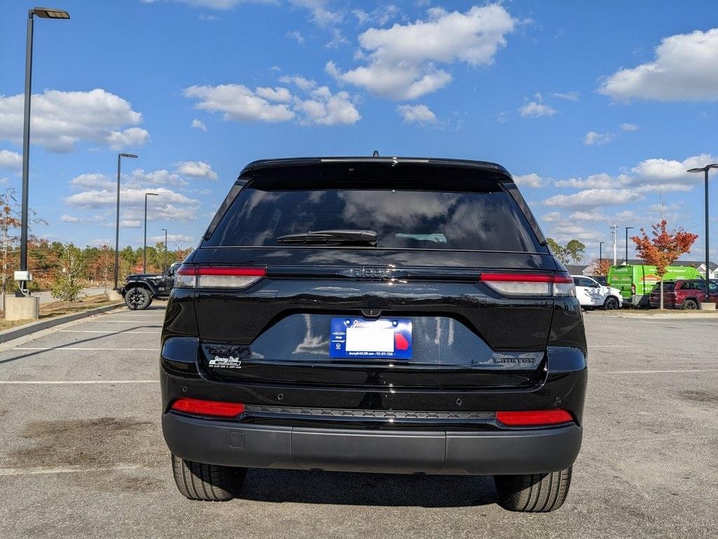 new 2025 Jeep Grand Cherokee car, priced at $41,427