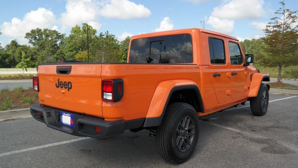 new 2025 Jeep Gladiator car, priced at $35,977