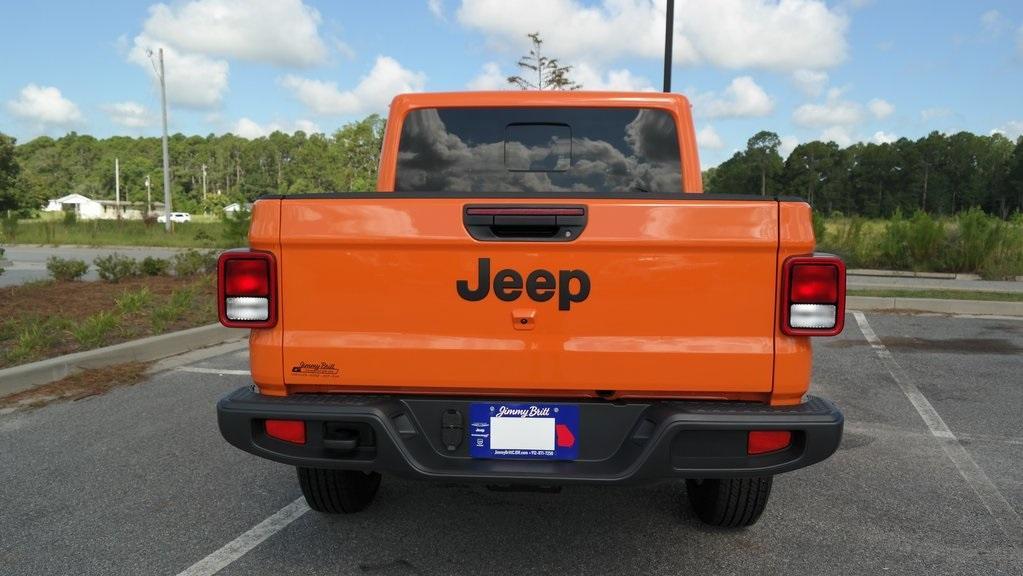 new 2025 Jeep Gladiator car, priced at $35,977