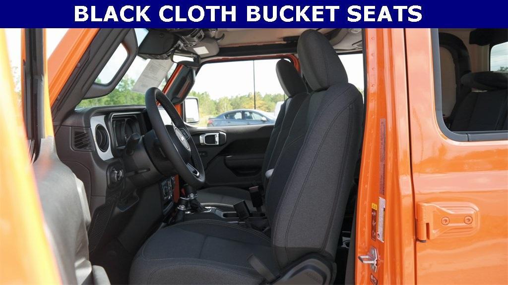 new 2025 Jeep Gladiator car, priced at $35,977