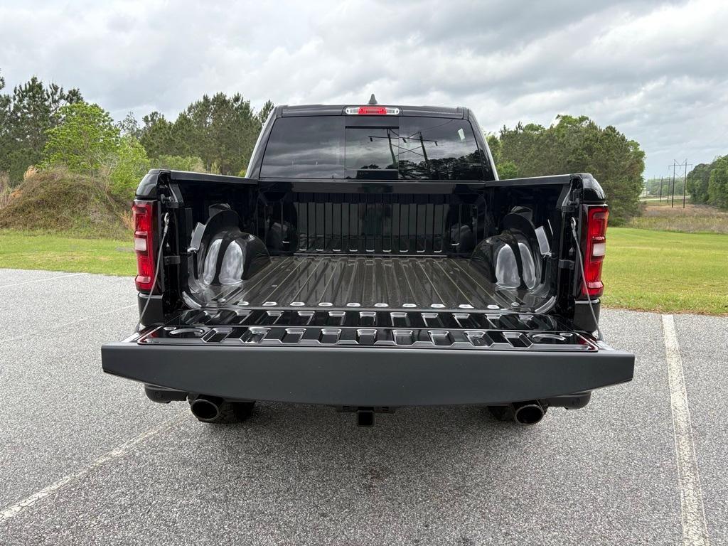 new 2025 Ram 1500 car, priced at $44,077
