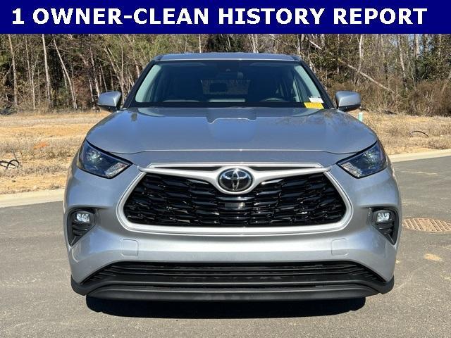 used 2022 Toyota Highlander car, priced at $29,327